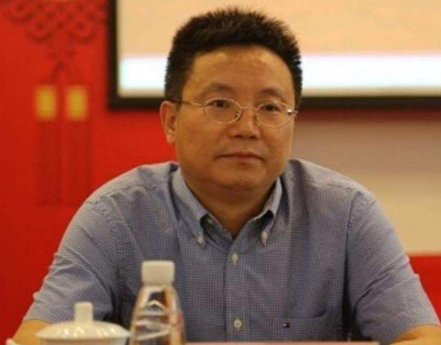 成都大学终于一片祥和，校长和师生们戮力同心，成大发展未来可期