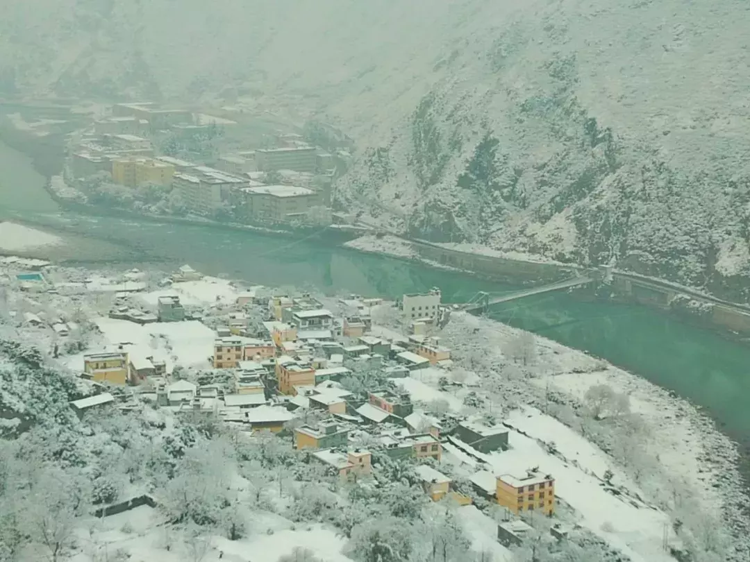 四川民族学院落户泸定！而我们却把青春留给了姑咱的风和大渡河！
