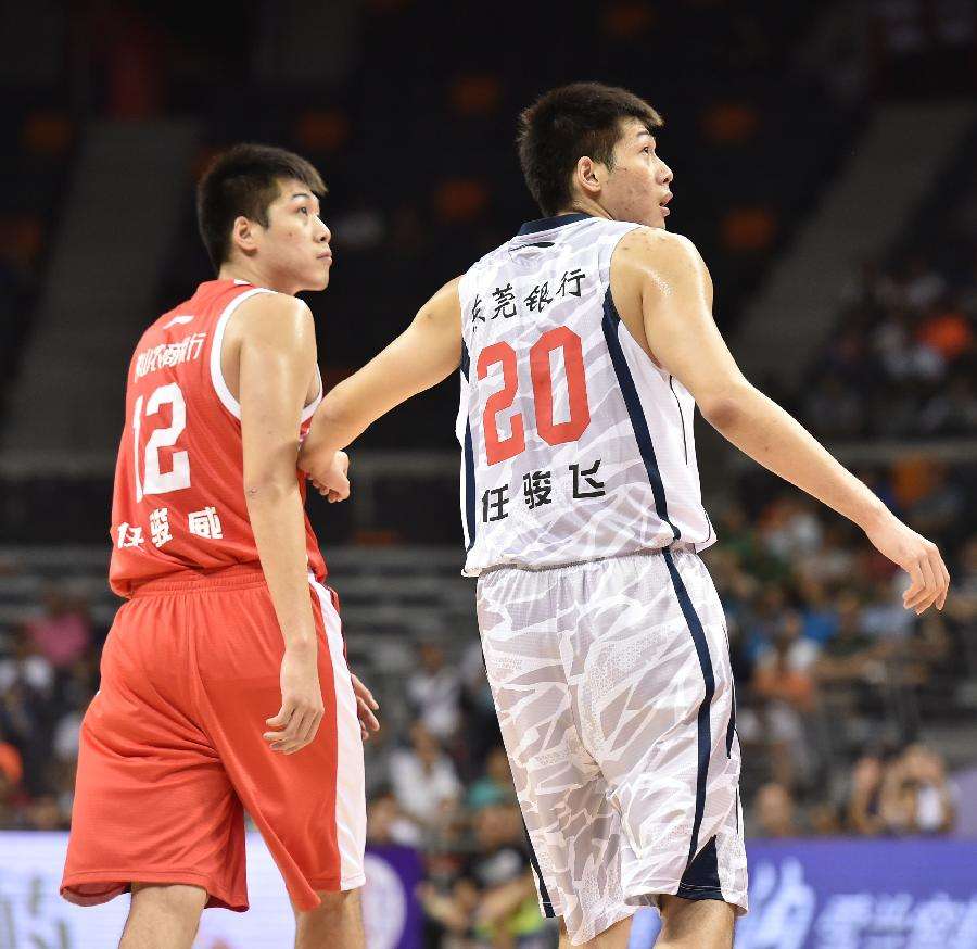 世界杯为什么不让任俊飞上场（为什么数据更好的任骏威不能入选男篮世界杯名单，任骏飞却可以？）