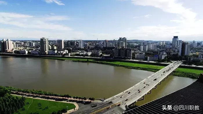 四川19个地市州56所单招院校，成都最吸引考生