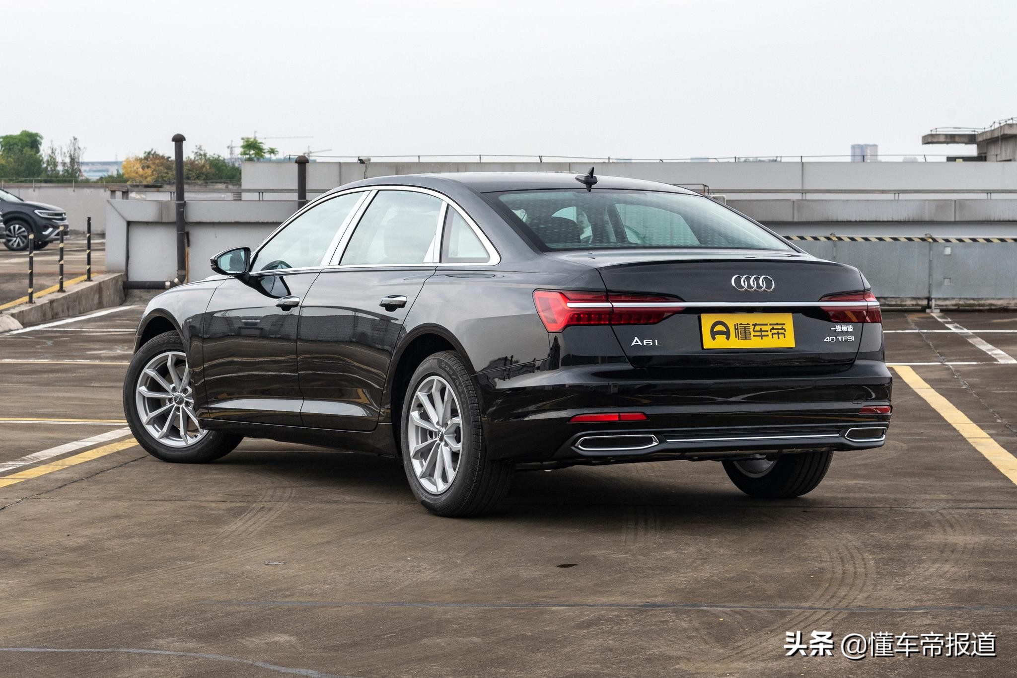 新车 </p><p>　　 售41.98万元起！2022款奥迪A6L或将亮相广州车展，3.0T涨价