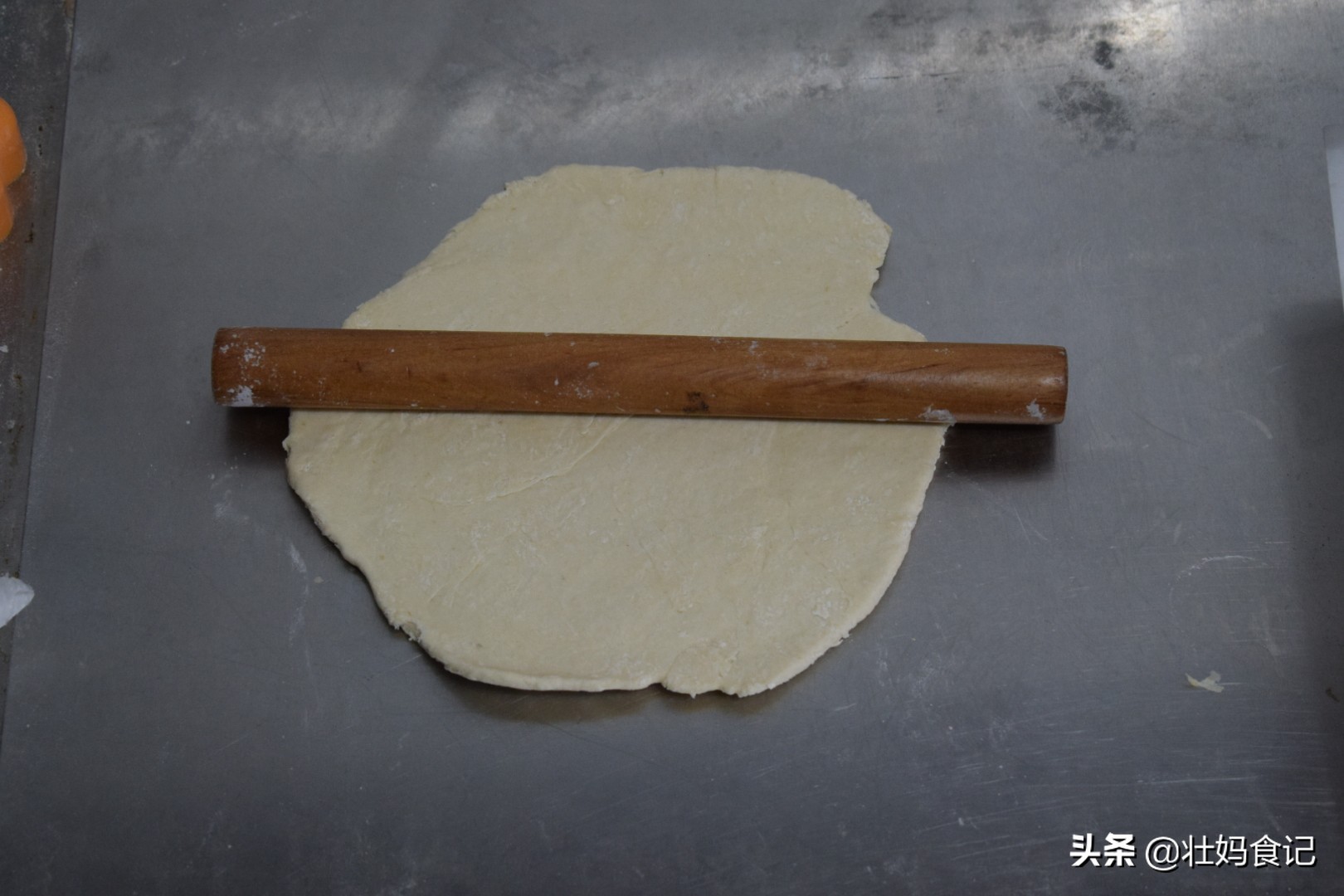 用荞麦粉做一碗劲道爽滑的凉拌面，轻脂健身更营养，全家都爱吃