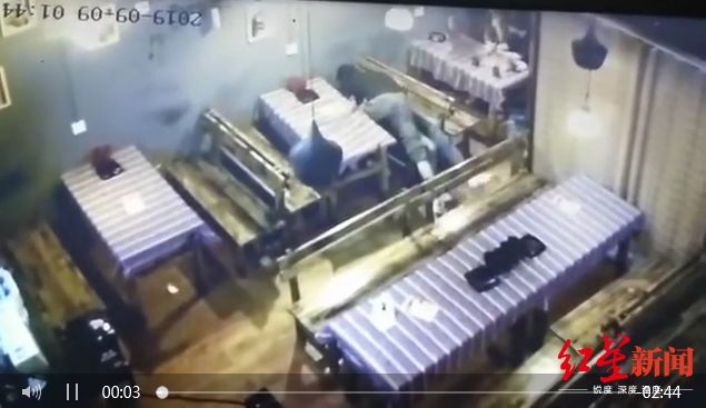 昆明理工大学贴吧（大二女生疑遭搂抱扇打后溺亡）