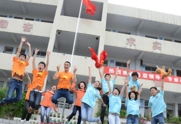 武汉这所大学常被吐槽，4所211大学合为一体，欲冲985意外落选