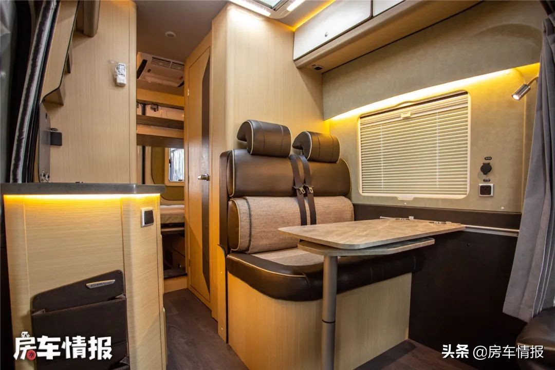 全新大通V90房车来啦！配2.0T发动机参数超依维柯，起售价真便宜