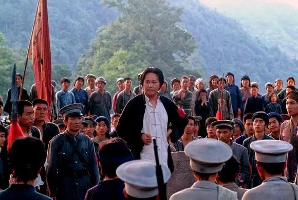 毛主席年轻时下巴并没有痣，为何在42岁那年，就突然长出来了