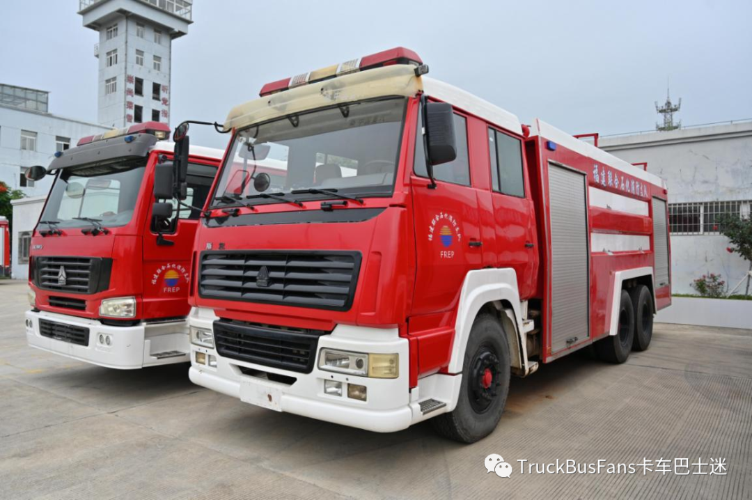 斯太尔消防车(国产经典消防车鉴赏丨汉江牌水罐泡沫消防车)
