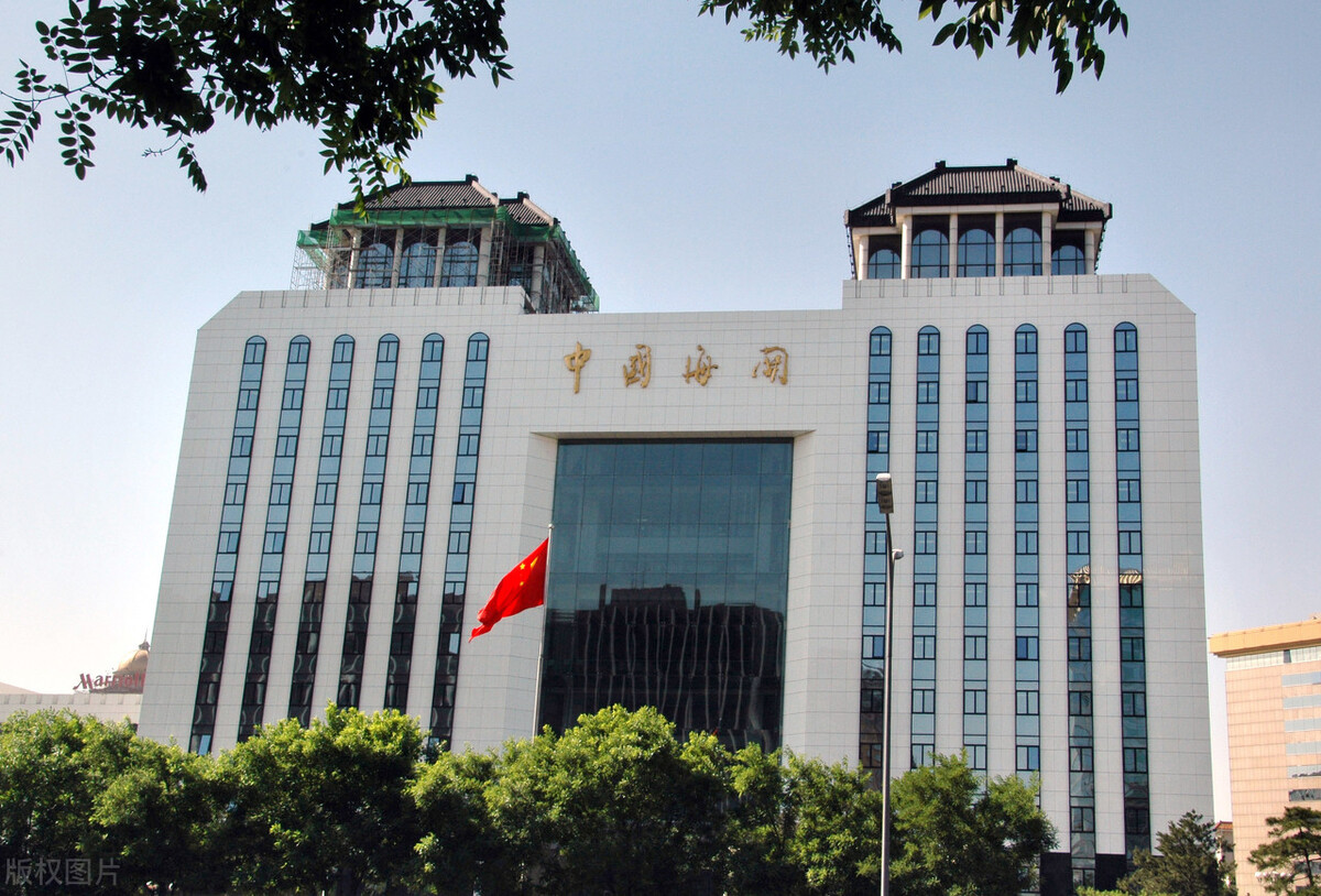 一个专业俩大学，考公率高进体制，为何大家不爱去？