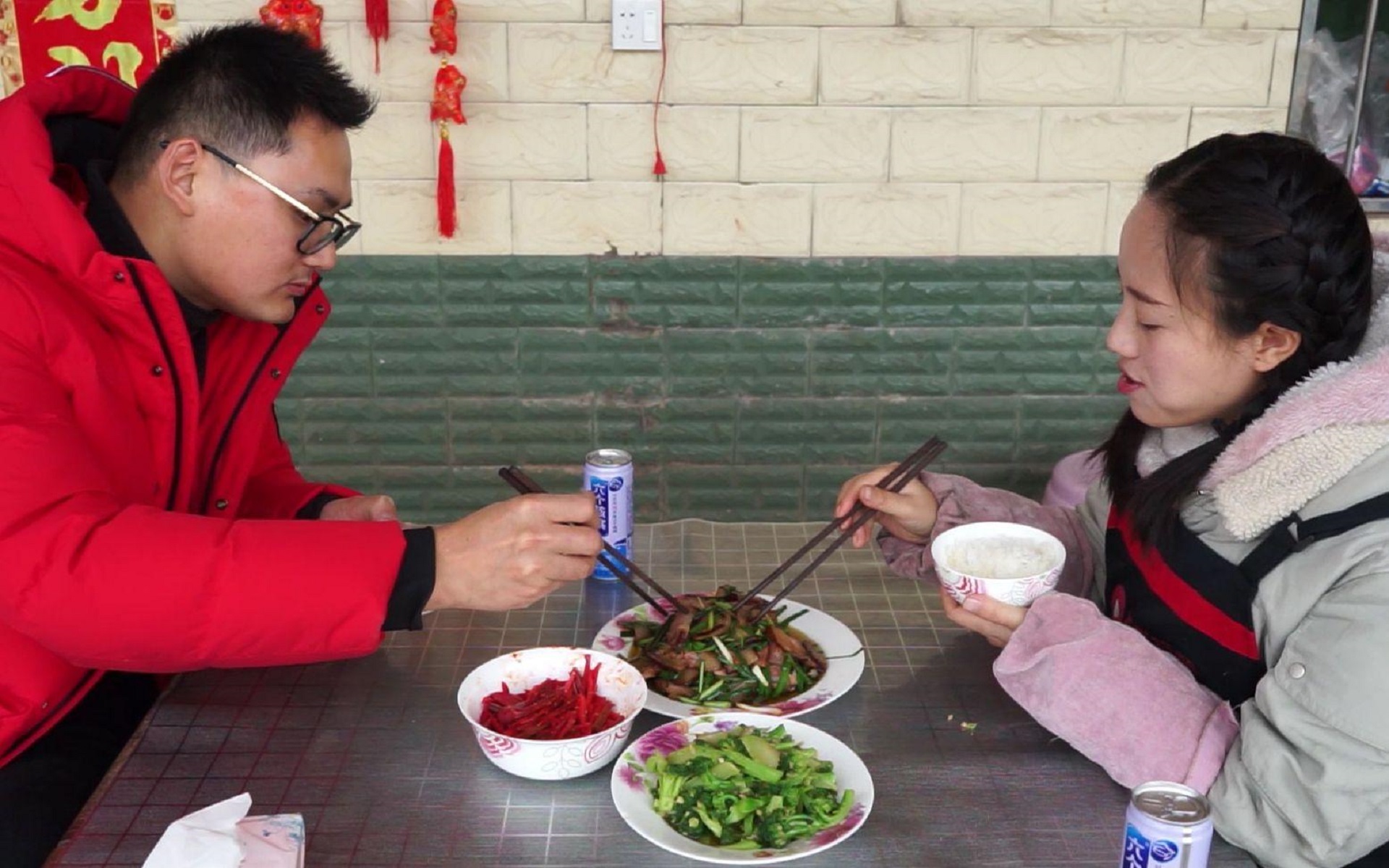 川香小妹儿：洗头妹做自媒体三年，实现逆风翻盘，将建300万别墅