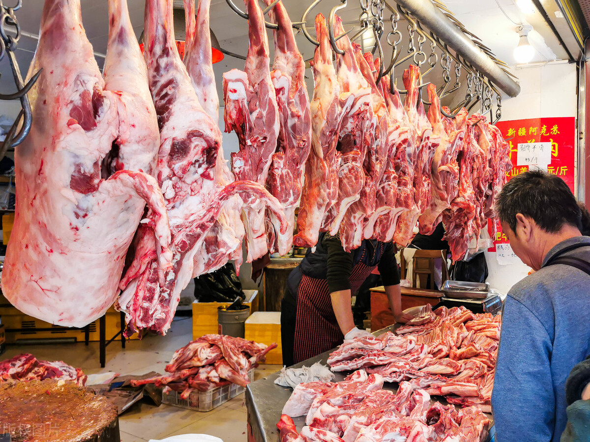 猪肉下跌51.9%，鸡蛋批发4.5元，牛羊肉居高不下，肉禽市场咋回事