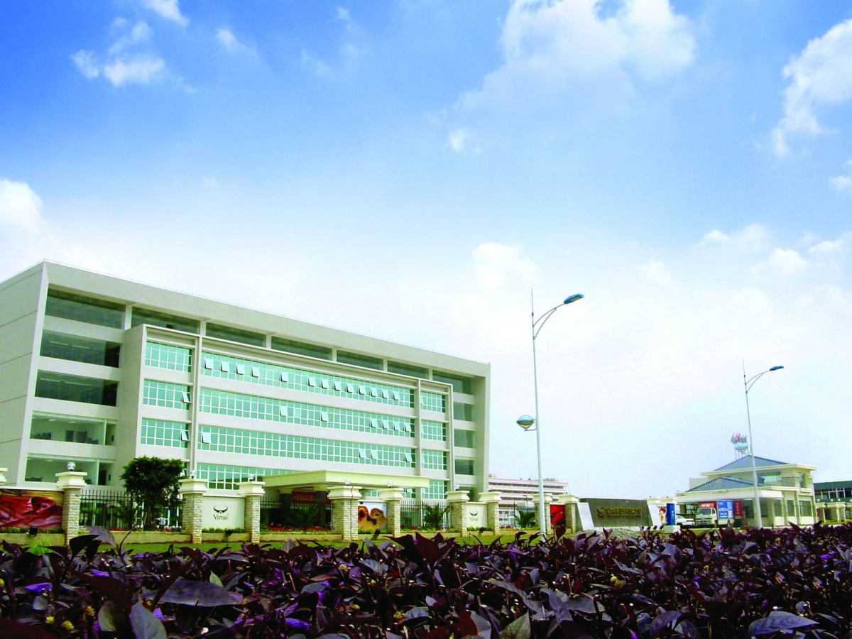 富绅服装：五星级企业，“中国十大著名男装品牌”之一