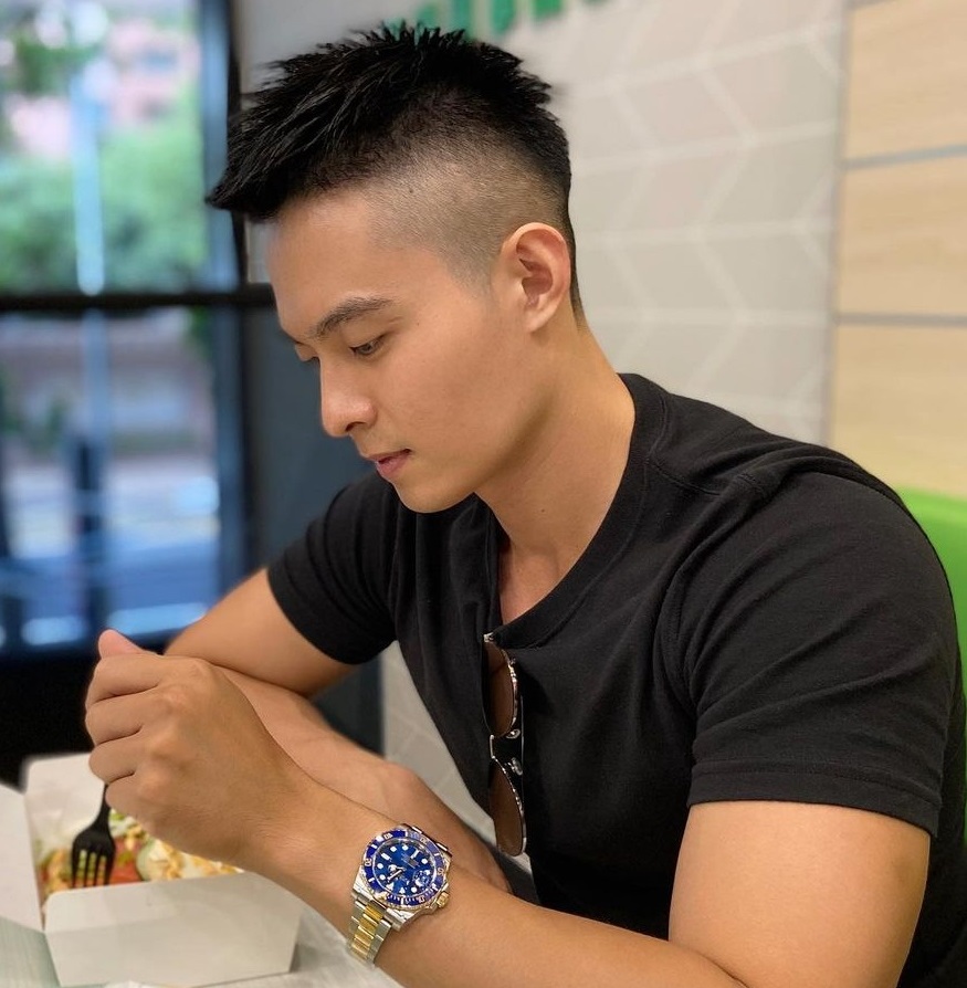 两边剃短的男士发型，推荐子弹头发型