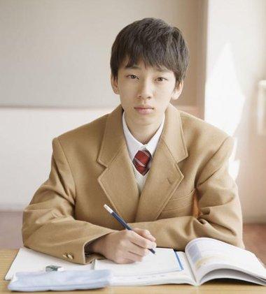 大学四年不谈恋爱，多半是“这3种人”，网友：扎心了，老铁