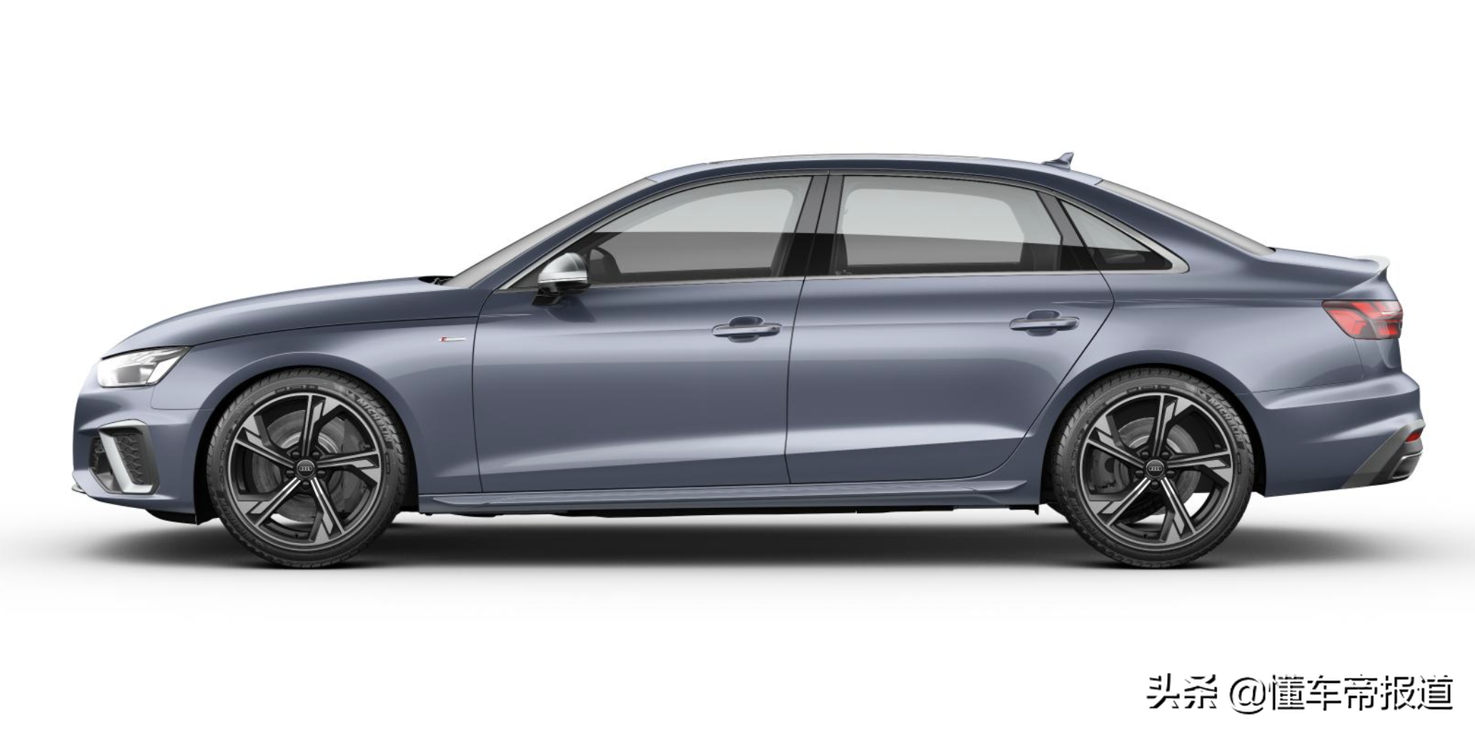新车 </p><p>　　 售31.88万元起，2022款奥迪A4L上市，氛围灯升级全系标配