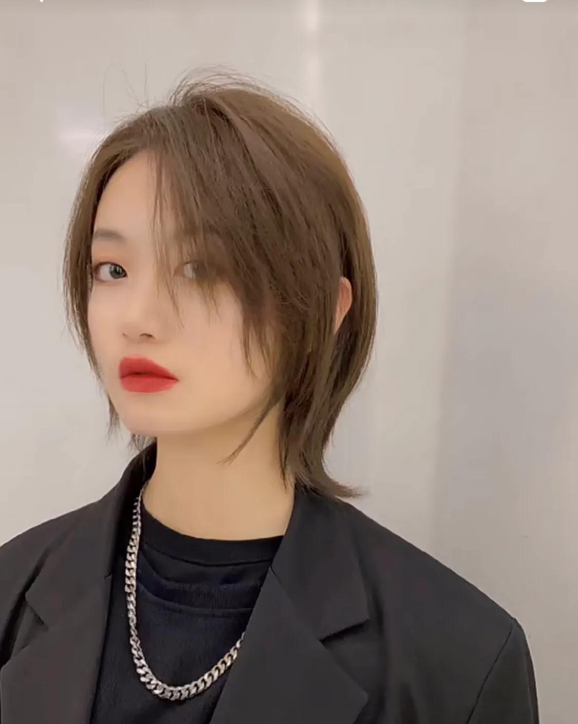 理发店的摩根烫发可以让发根蓬松吗?