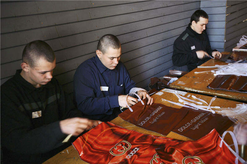 同样不好的环境，为什么有的少年会深陷违法犯罪，而有的少年却能跳脱出来，自我实现？