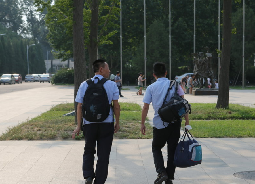 “高考钉子户”吴善柳：拒绝北大，10次高考圆梦清华，如今怎样？