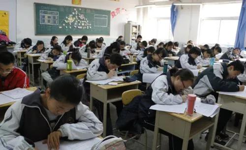 374分就可以上本科？八省联考预测线出炉，湖南“一马当先”