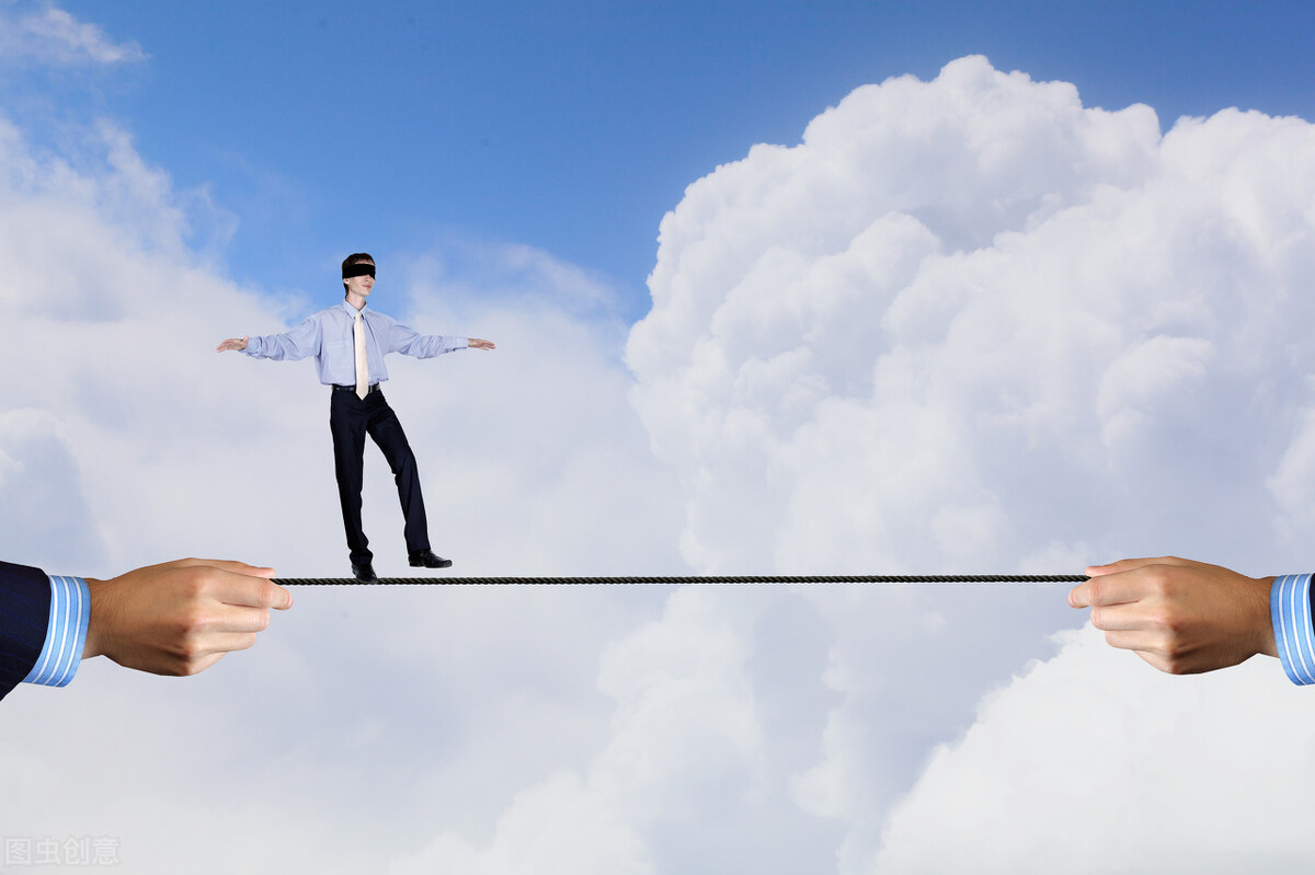 企业两套账的根源、风险与解决方案