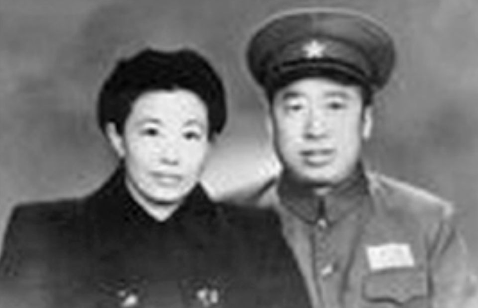 1950年，一28岁青年找到北京铁道部，说：我是滕代远司令员的儿子