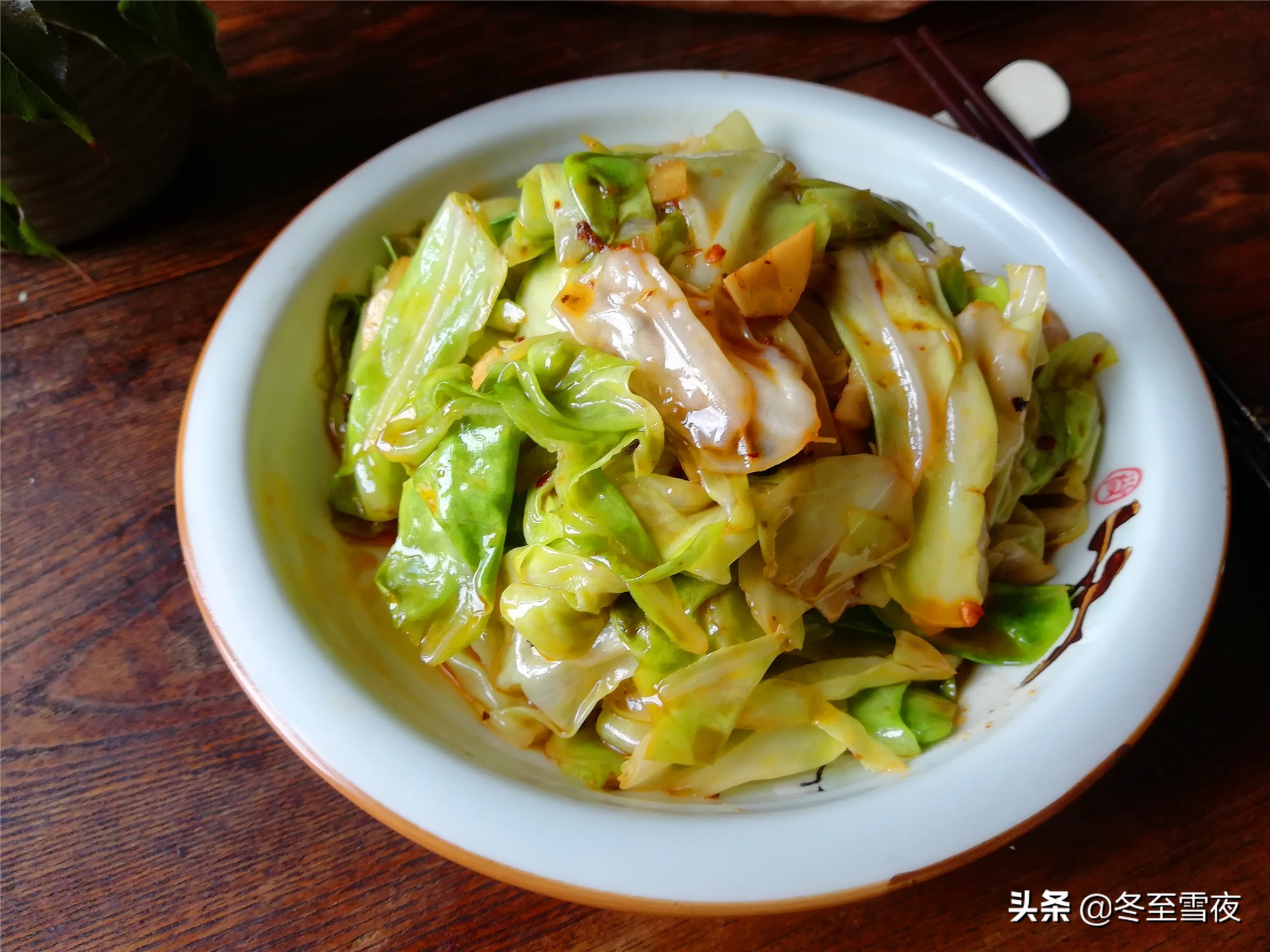 包菜怎样做才好吃? 教你超简单的包菜做法(包菜最好吃做法)