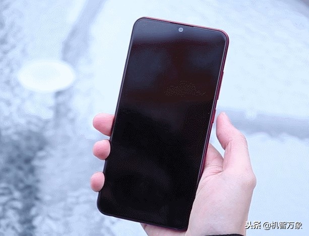 vivo Y93s上手：AI长续航，有颜又有料 千元轻旗舰首选