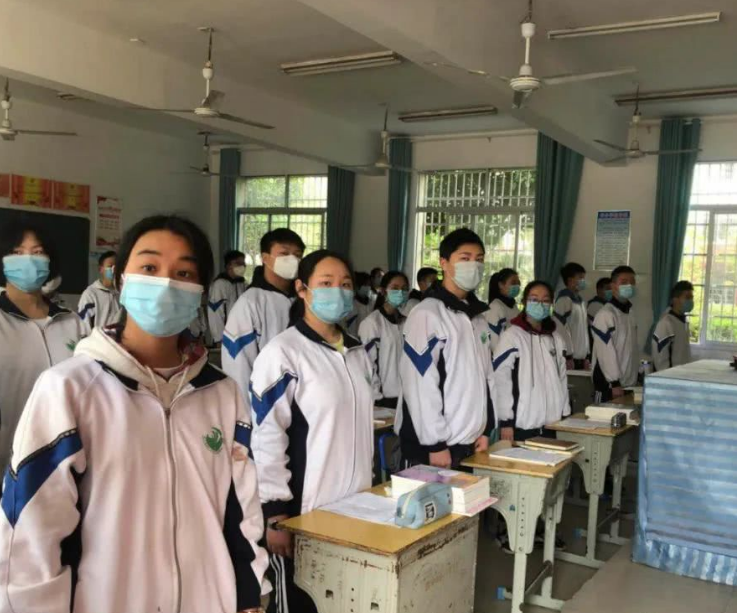 湖南6所野鸡大学害人不浅，学生学历不被社会认可，官媒进行批评