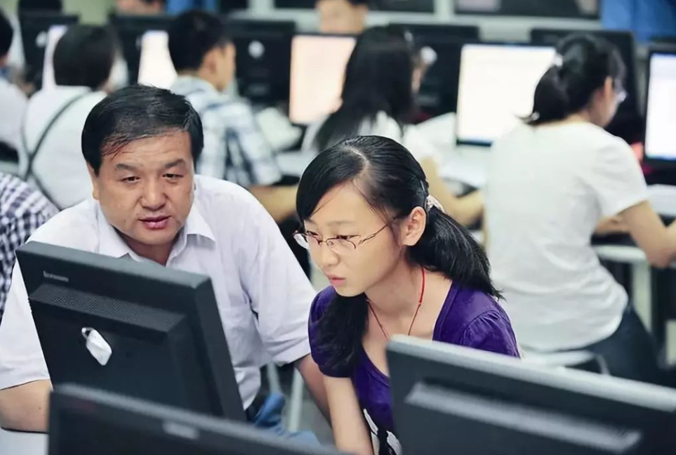 生化环材不算啥，新“四大天坑”专业更难就业，2022届考生要注意