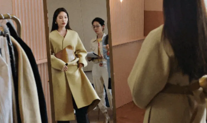 宋慧乔新剧公开讽刺Irene?张元英家庭背景公开,家人是华侨出身?