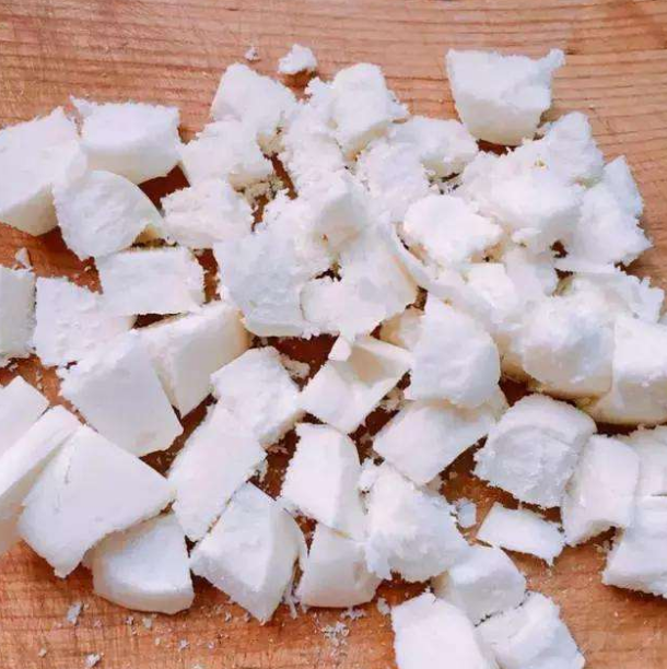 面包糠最简单最快速制作方法：只要几分钟，再也不用出去买了