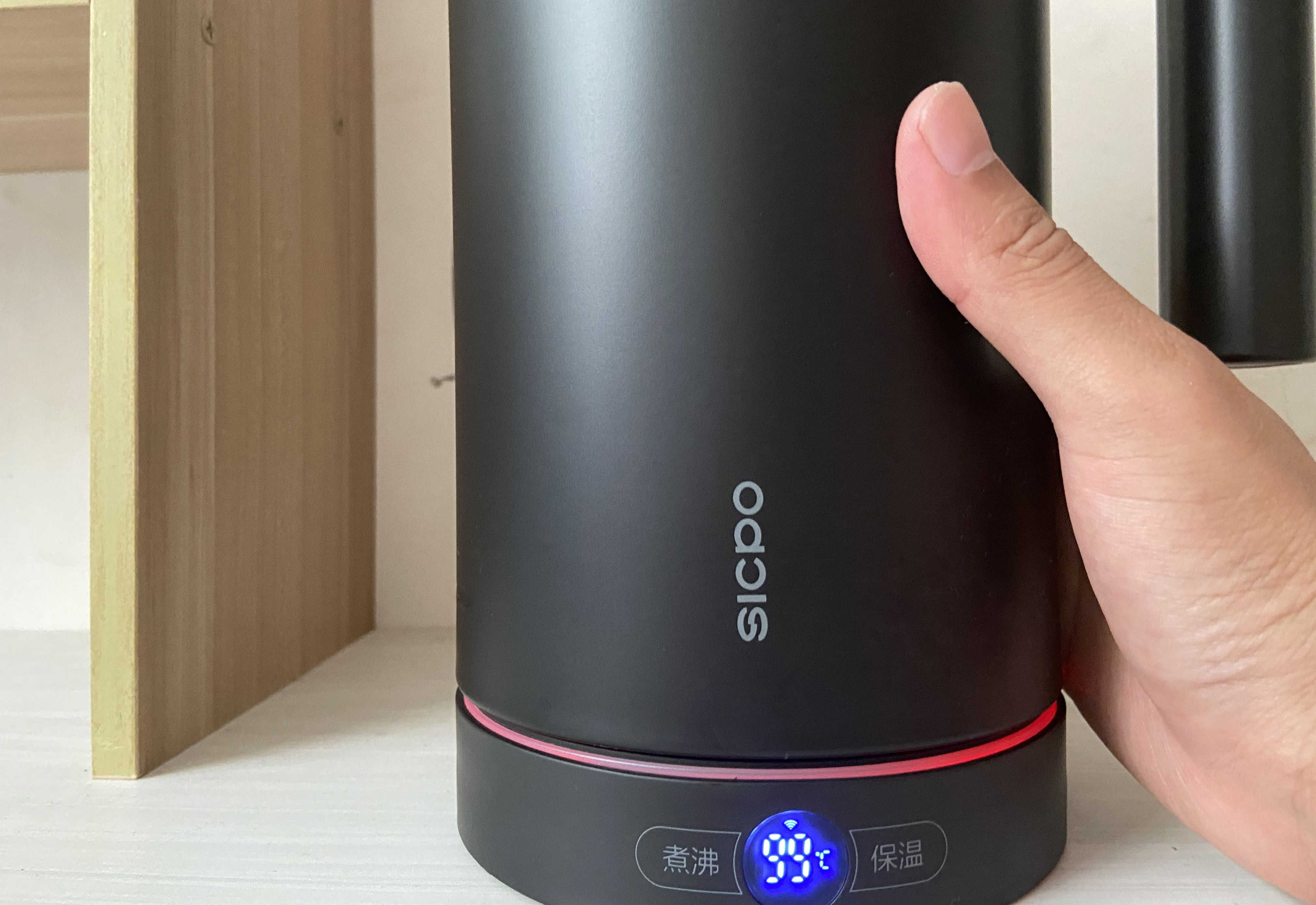 这才叫黑科技，能保温，还能app远程操控，荣耀亲选电热水壶测评