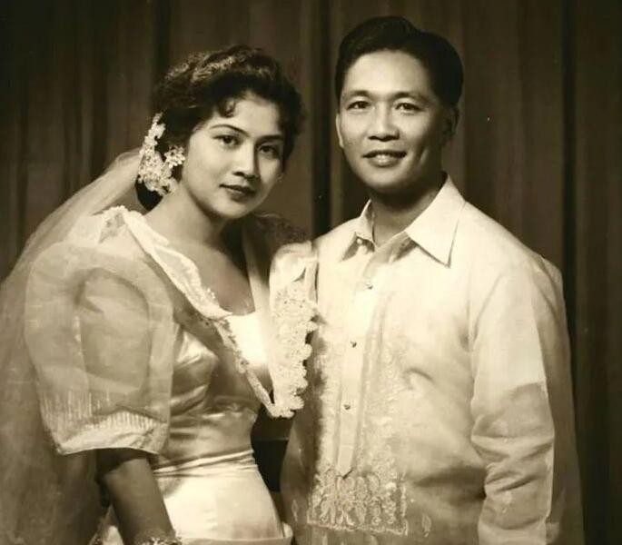 世界巨贪费迪南德·马科斯，家藏数吨黄金29架飞机，拖垮一国经济