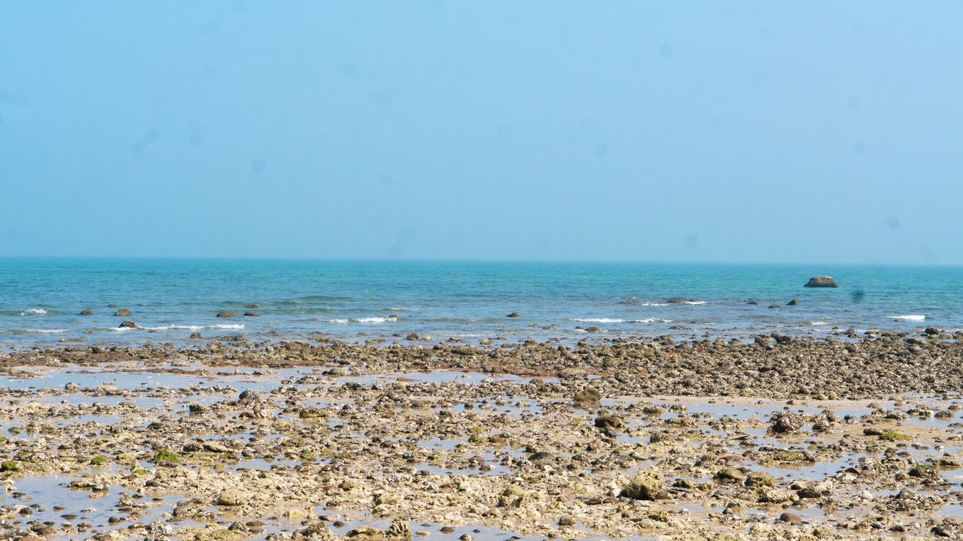 一个人来北海看海了