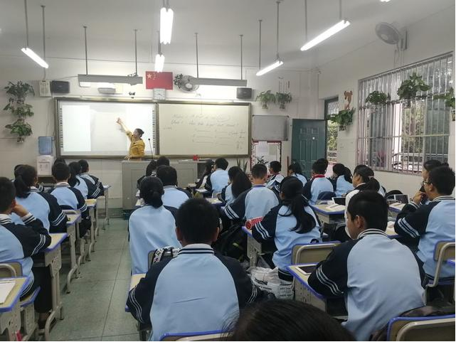 4省通知，2020届复读生迎来“不好消息”，家长：无奈