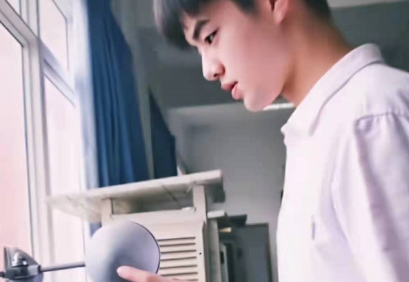 福建师范大学“招生简章”火了，男生阳光又帅气，网友：很有诚意