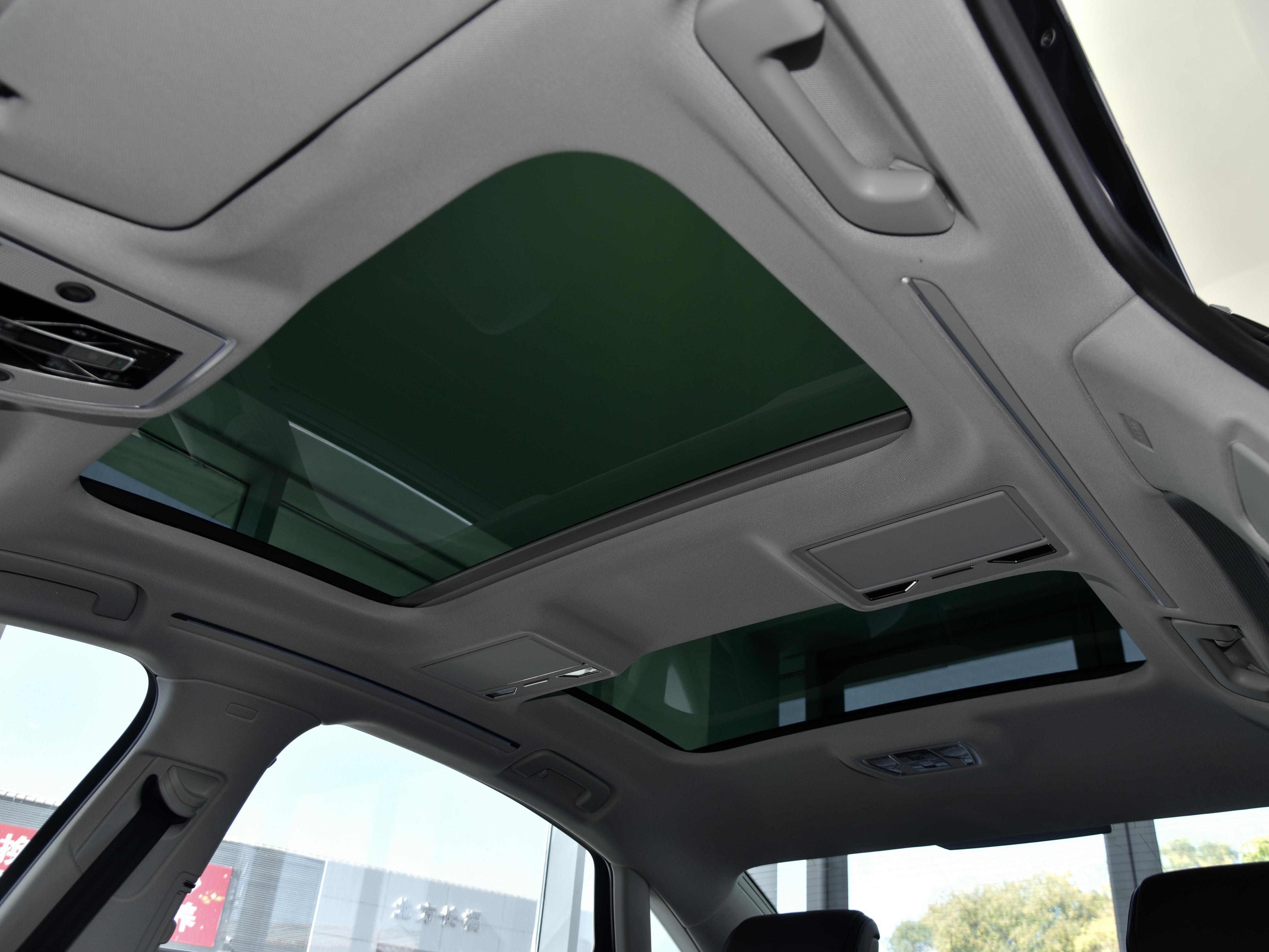 3米,内饰奢华,6.6s破百,带你看奥迪a8