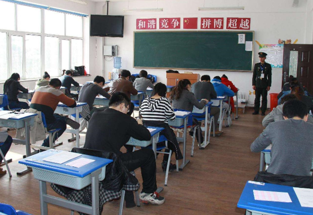 公务员考试培训班猫腻多，有些老师明知道结果，但并不会说出详情