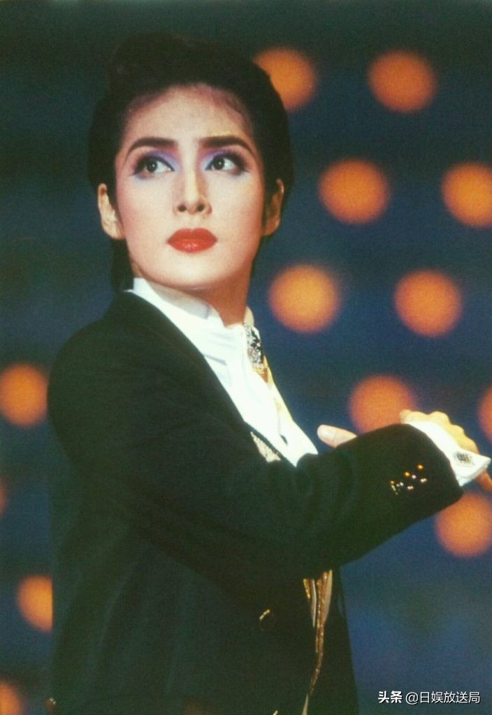 天海祐希、大地真央、黑木瞳、檀丽，盘点高人气的宝冢歌剧团OG