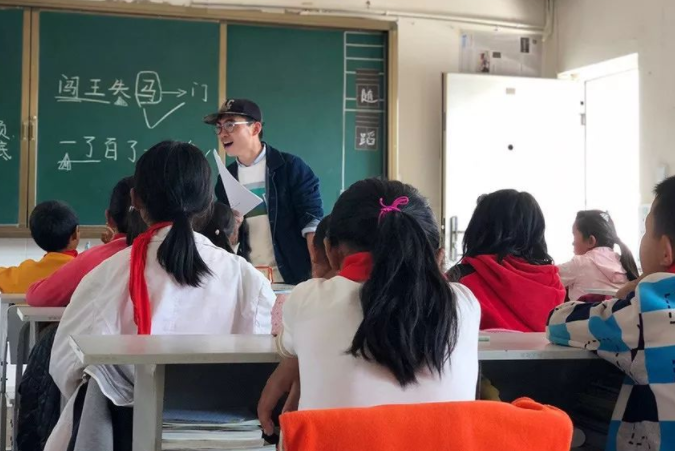 教师薪酬分配新方案，绩效工资向部分教师倾斜，收入差距更明显