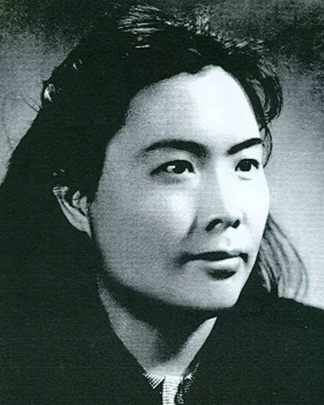 49年新中国成立后，十大元帅夫人担任什么职务，1955年有几人授衔