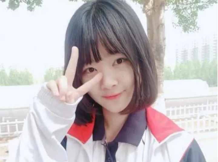 但却是一位拳击美少女,这种可盐可甜的小姐姐,现在有个性的05后小学生