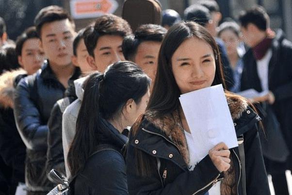 部分高校制定“新规”，英语四级成限制条件，2022届考研生需知晓