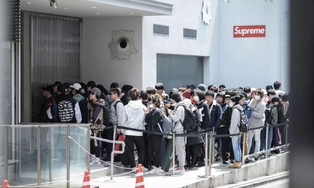 Supreme終于出口紅了，但我不會買