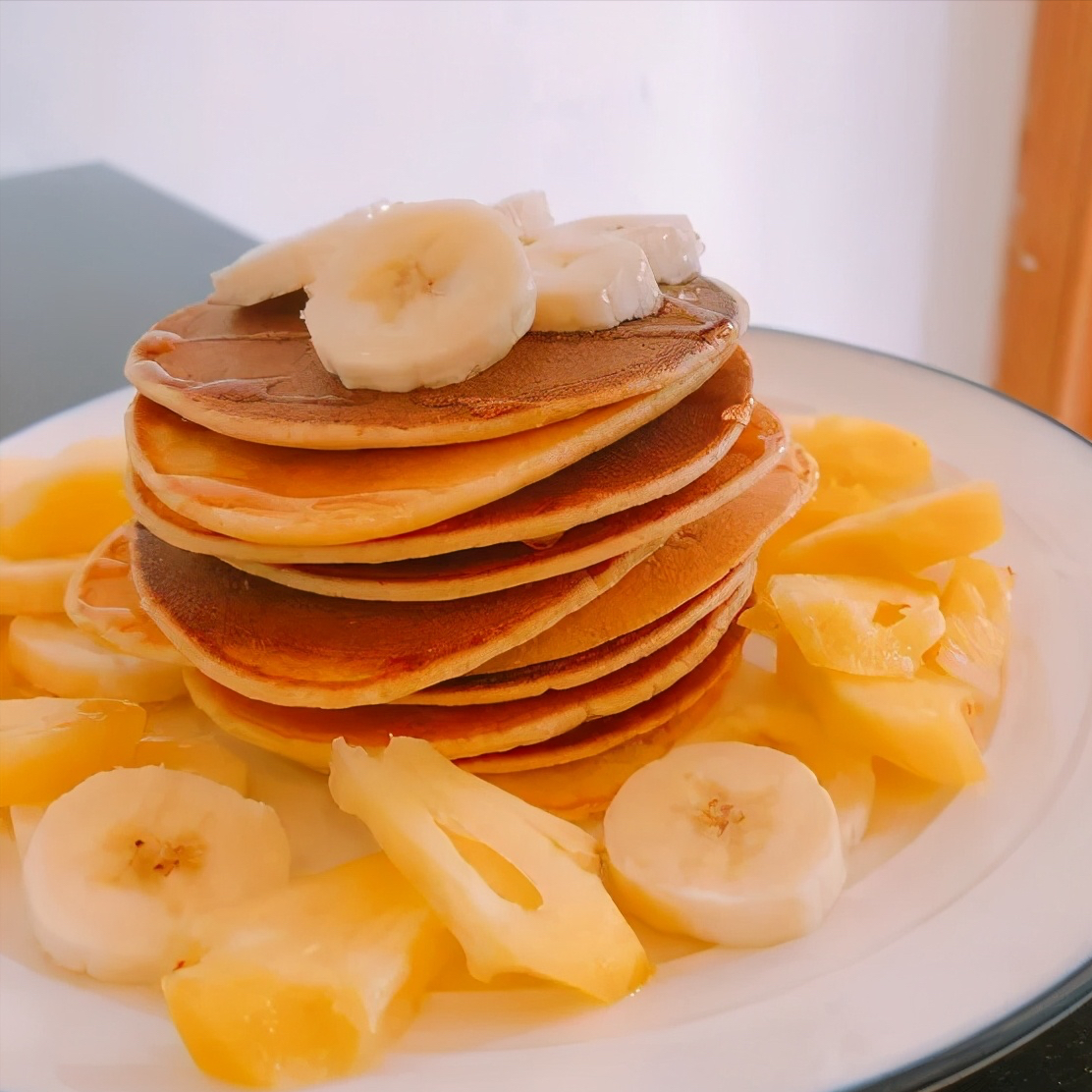 香蕉牛奶饼做法(无油无糖低脂的牛奶香蕉饼秘方)