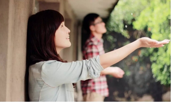 当代大学生“现状”，男生宁愿在宿舍里打游戏，也不愿追求女生