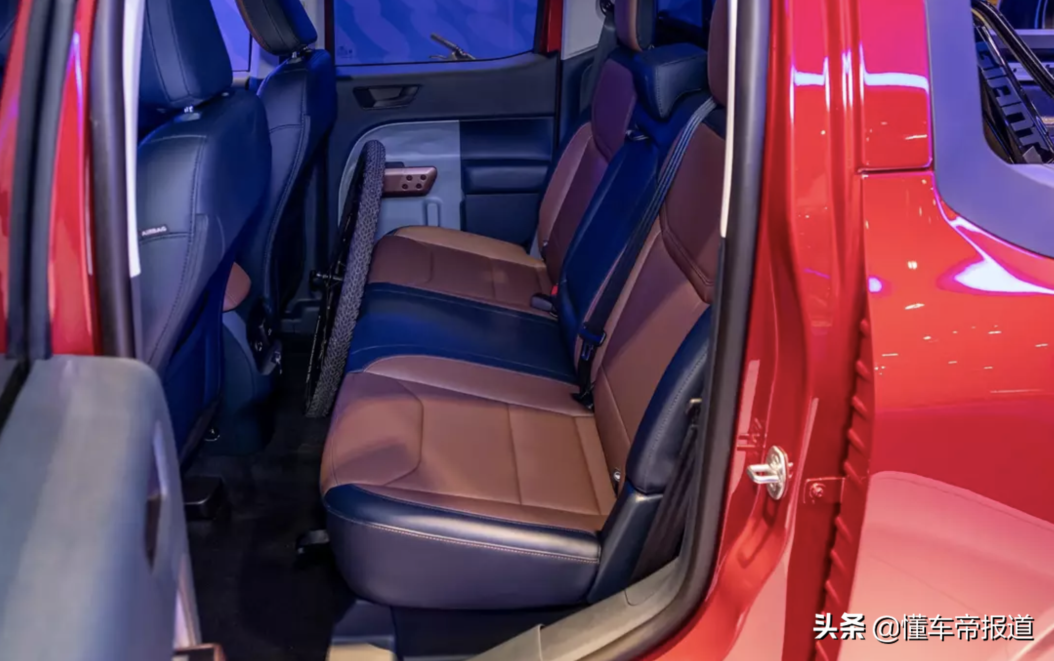 新车 </p><p>　　 售价约合人民币17万，锐际姊妹车，福特Maverick第一版发布