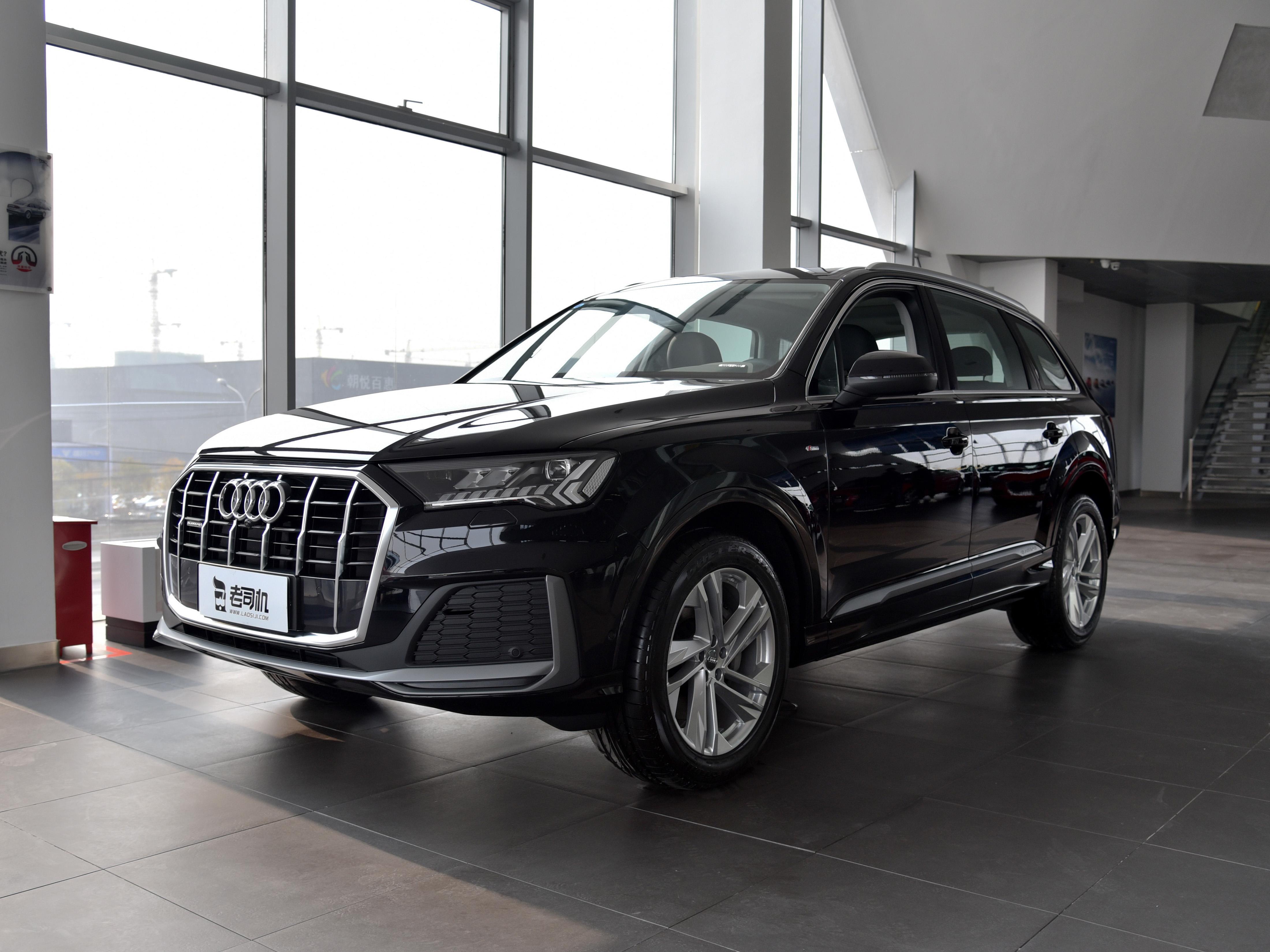 奥迪Q7豪华SUV：经典进口品质，奢华驾享体验