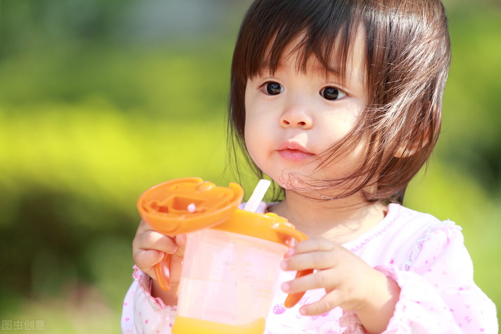 幼儿学习古诗，不重理解，重在感知，就用这30首启蒙吧