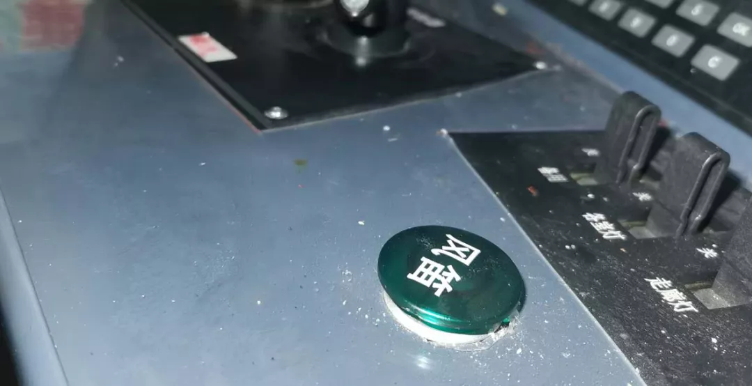 火车各种鸣笛声到底代表啥意思？