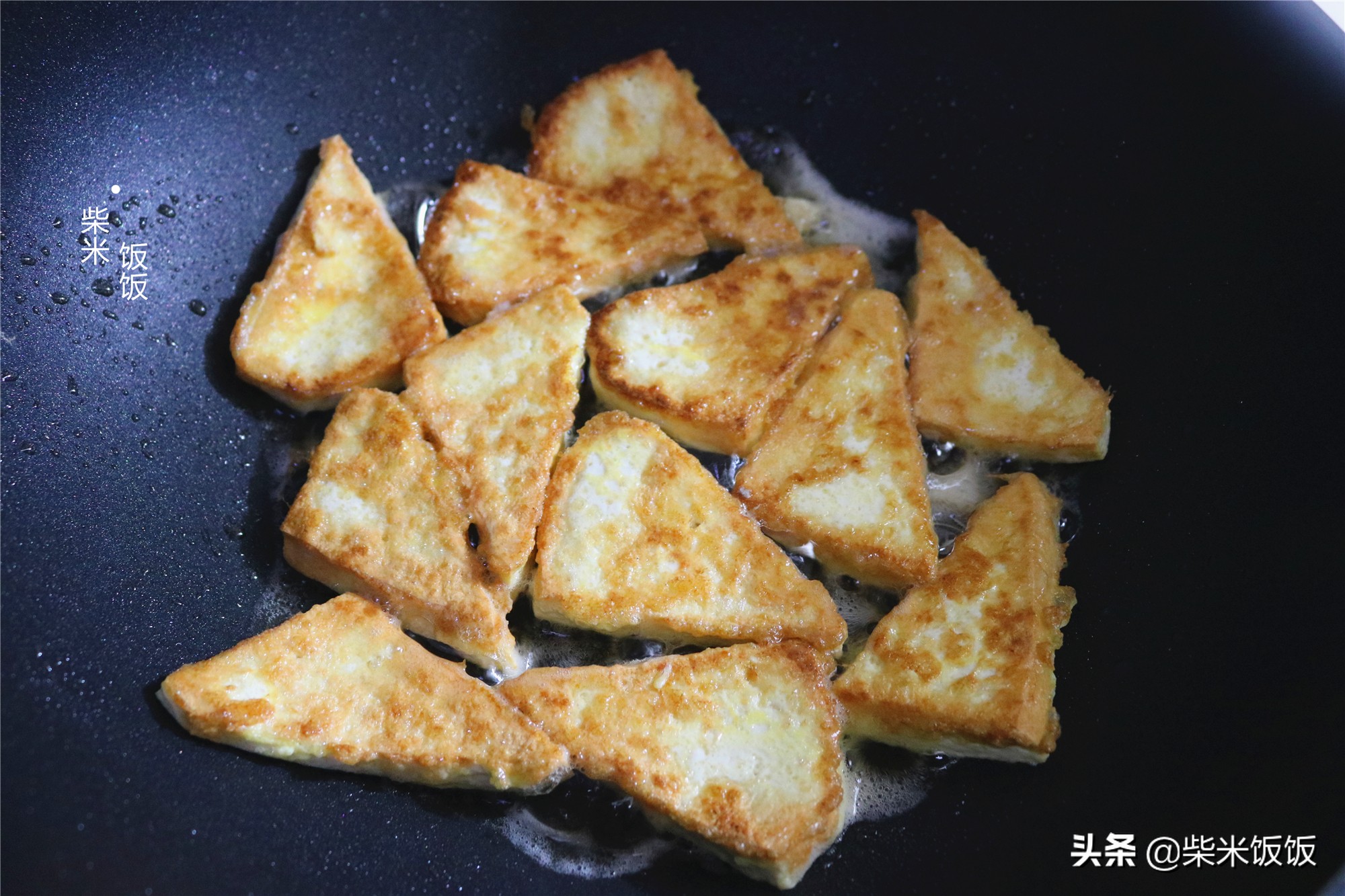 白菜炖豆腐，这样做才好吃，豆腐鲜香多汁，白菜脆嫩爽口